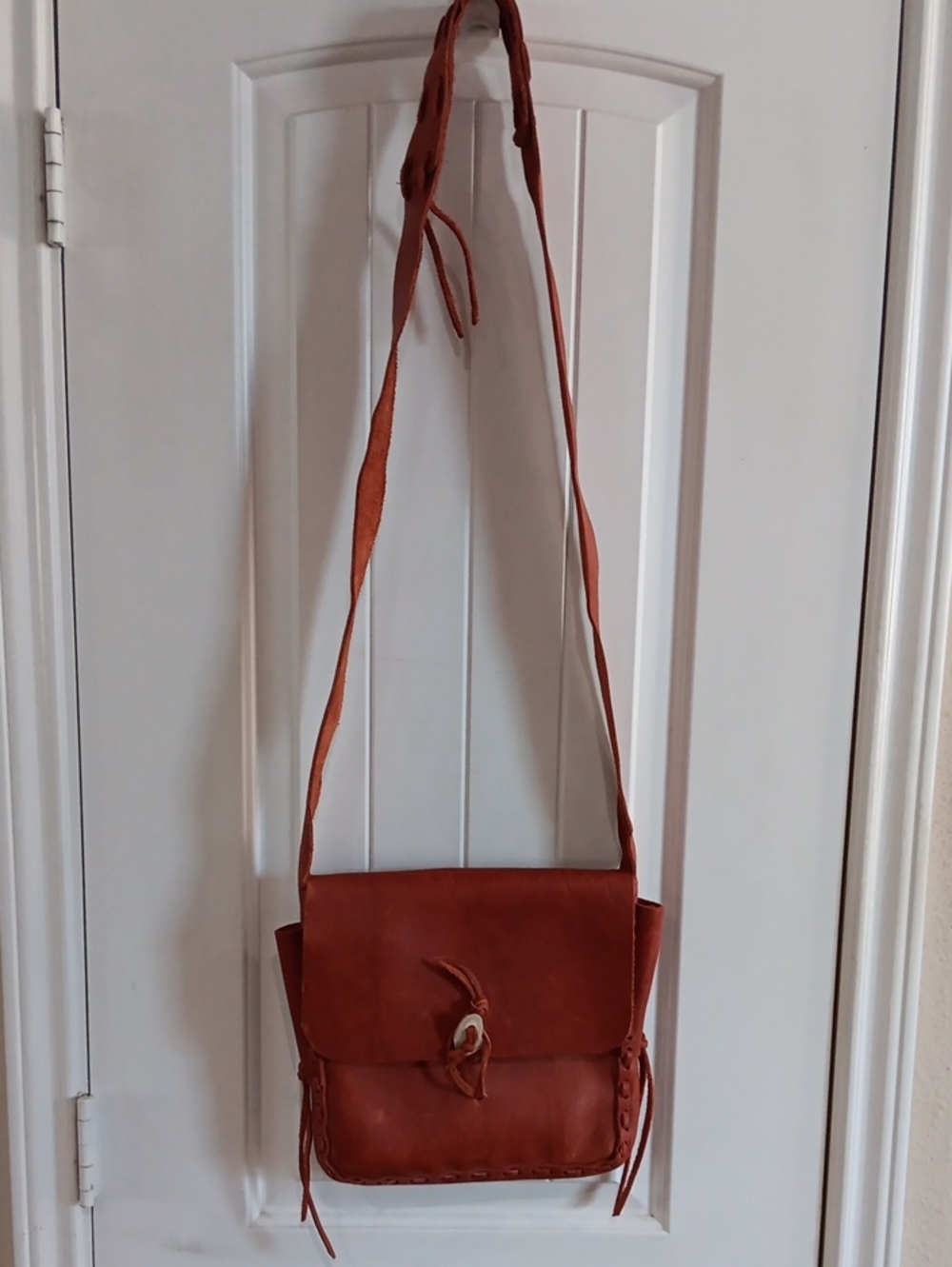 VTG Style Handmade Leather Crossbody Purse Antler Toggle Whipstitch Square Boho